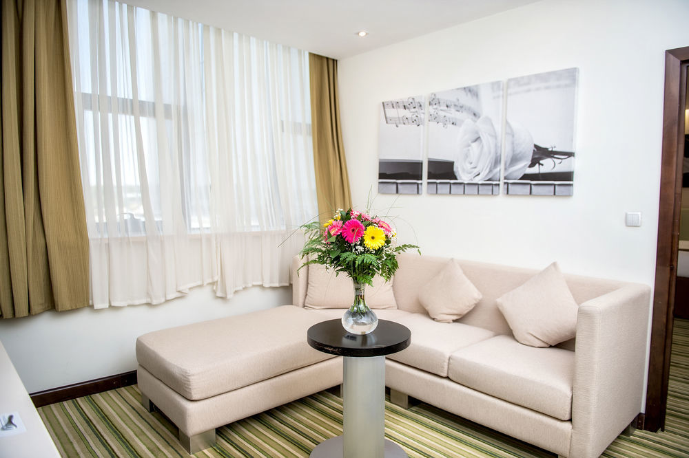 Doubletree By Hilton Shymkent Hotel Exterior photo